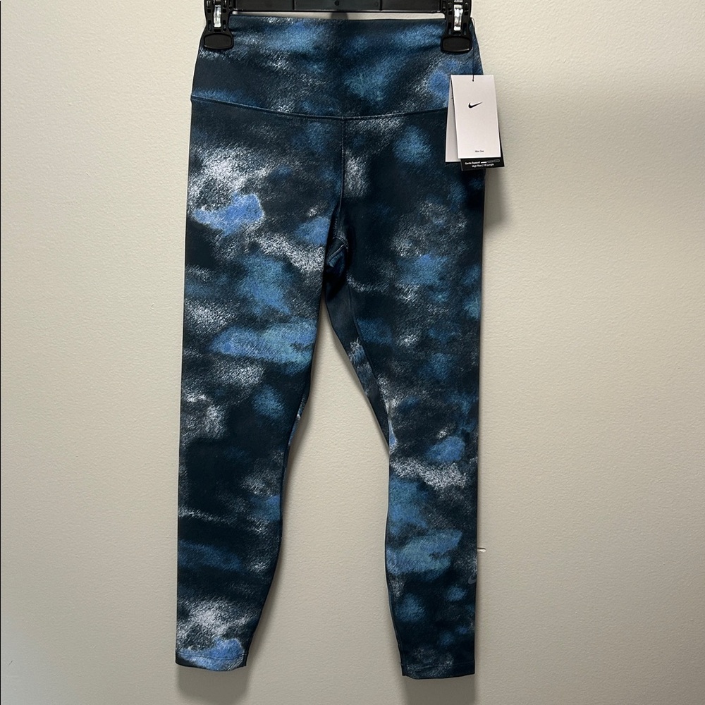 NWT- Women’s Nike Navy Set 7/8 Leggings & Convertible Sports Bra Size Medium - Picture 8 of 12